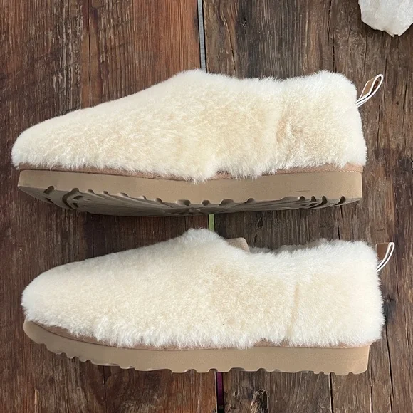 UGG Cream Fuzzy Slippers with Tan Accents - Picture 6 of 6